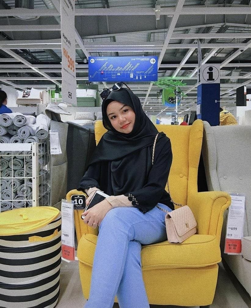 Skandal Selebgram Hijab Malay Feryal Maisarah! 4 MEQK37J o