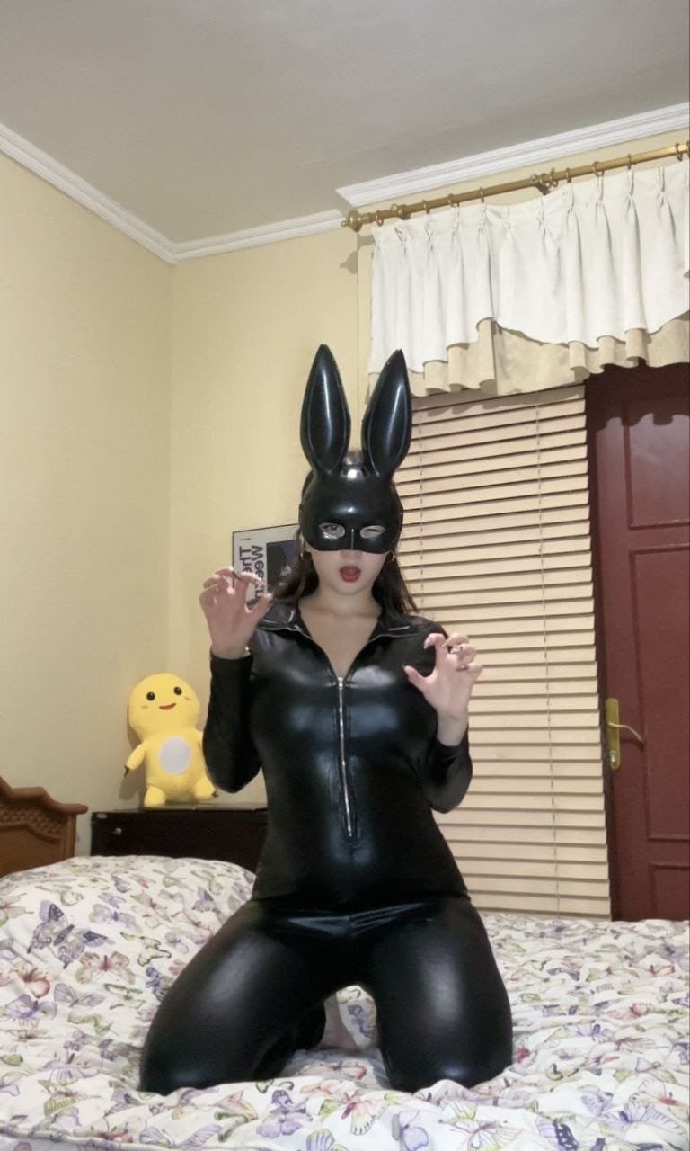 20+ Foto Exclusive Olivia Payten Black CAT Part 2!AWW 5 04.TELEGRAM@Mangjur