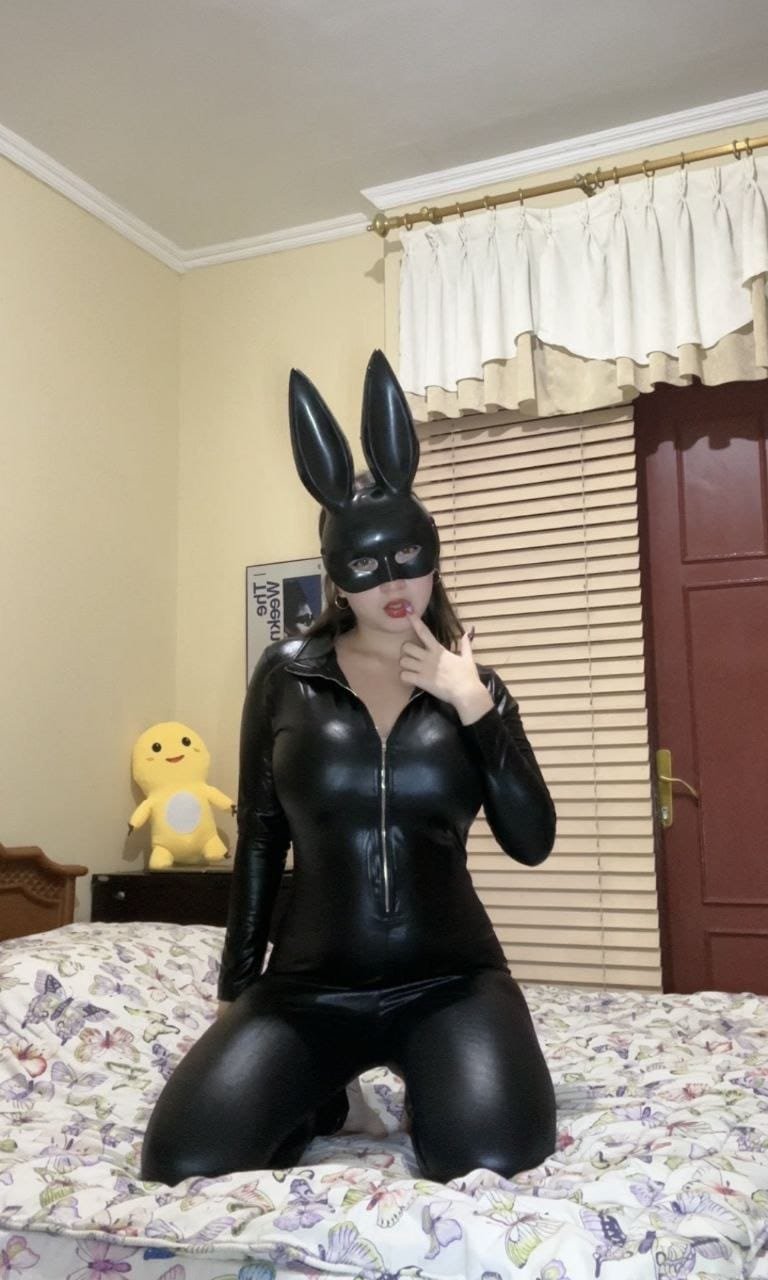 20+ Foto Exclusive Olivia Payten Black CAT Part 2!AWW 8 07.TELEGRAM@Mangjur