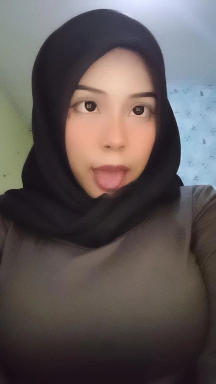 Lina Hijab Tobrut Remas Nenen + Colmek! 3 JOINTELEGRAM@bokepviral72 04