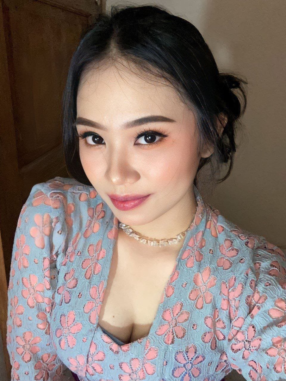 Kittencatsu Konten Eksklusif edisi Kebaya, MENGGODA! 8 a4192338 e5d8 4b68 8a53 f6b54387778a
