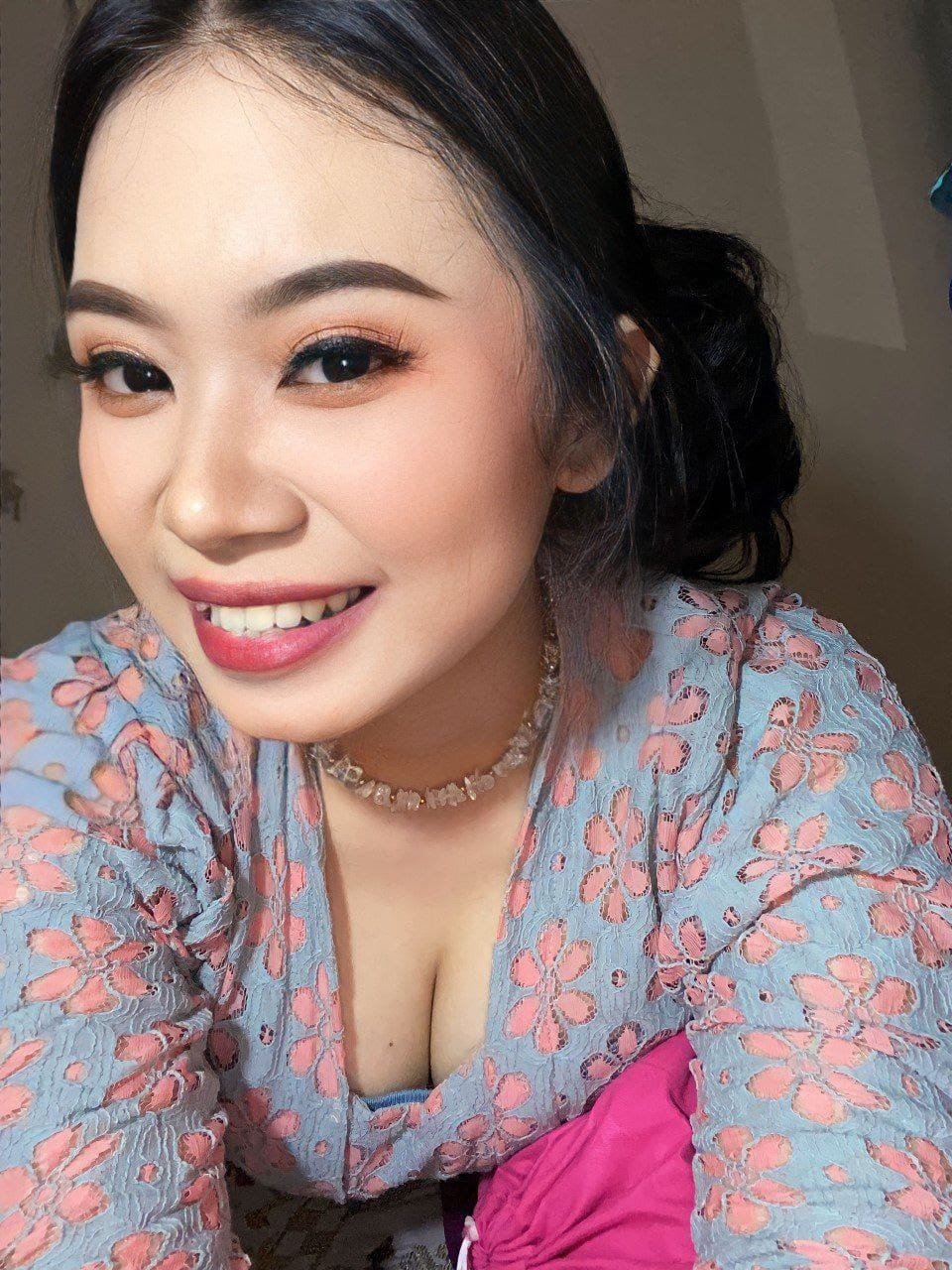 Kittencatsu Konten Eksklusif edisi Kebaya, MENGGODA! 6 baaeea72 42c0 454b abb7 719f1c1036d7