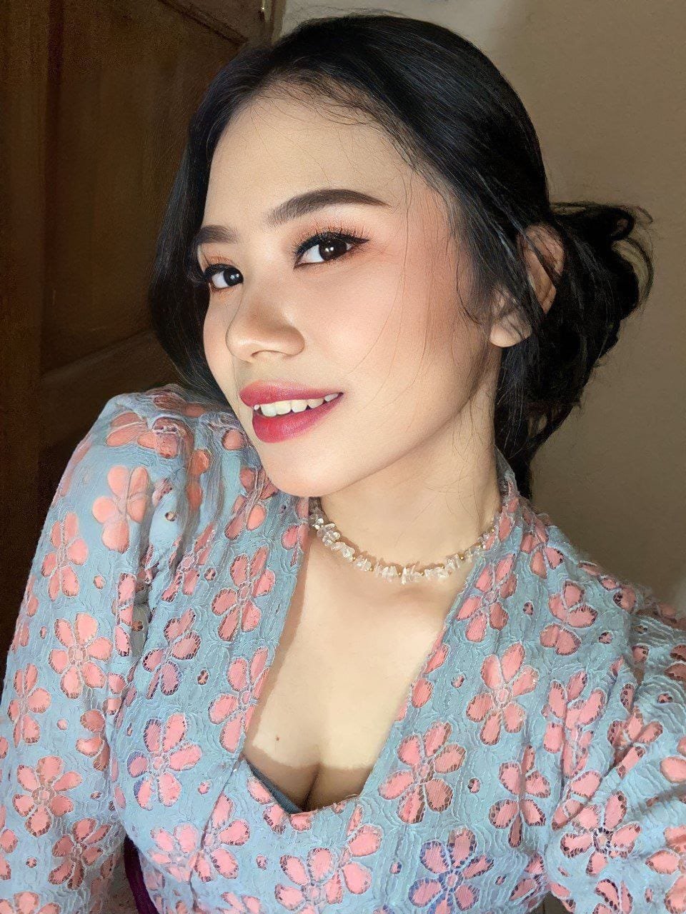 Kittencatsu Konten Eksklusif edisi Kebaya, MENGGODA! 4 dd81d376 221a 47c2 9dea fe415d00b704