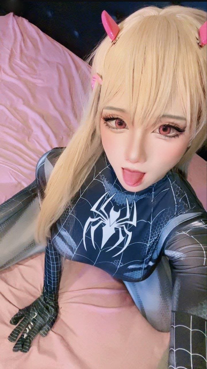 Ceci AKA @itschy Eksklusif Edisi Black Spiderman! BAR BAR! 8 photo 6059668340751843491 y