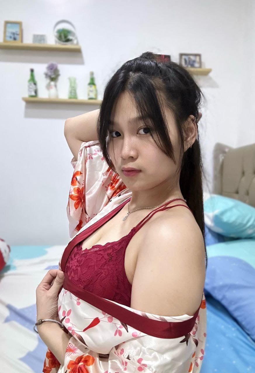 Verllyaling Konten Eksklusif Edisi RED Lingerie! 8 photo 6280321783072670019 y