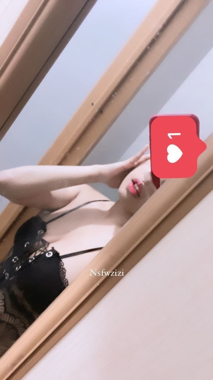 Alter zizi aka NSFWZIZI pake Linegerie OMEK sampe EWE! TOBRUT 13 6336851940759157907
