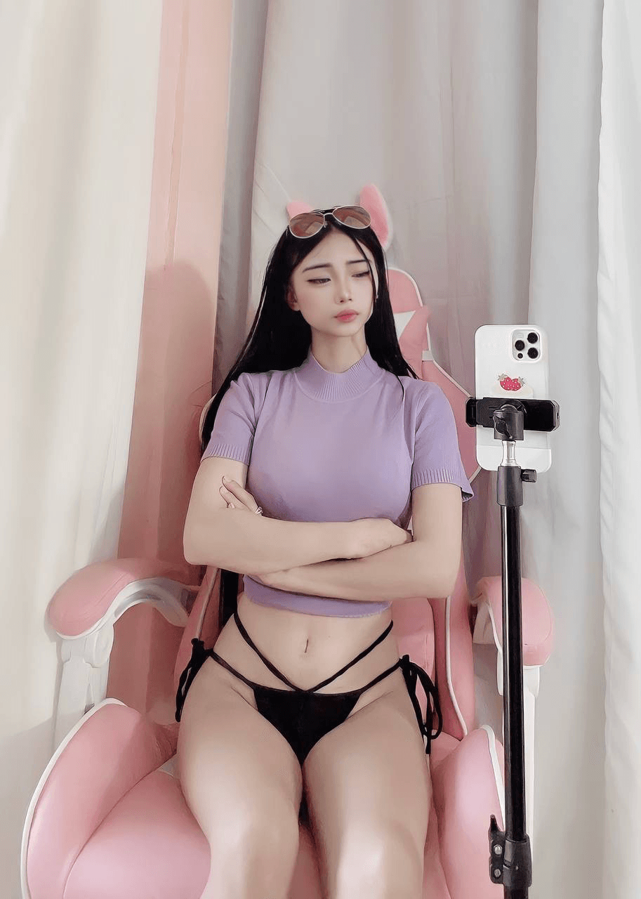 Itsmetacci - Nico Robin and Purple Cosplay HOT , SEXY! 18 285 website by kawai.vip